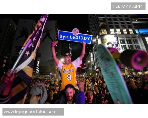 浓眉重返洛杉矶感受球迷热情期待与大家共同奋斗